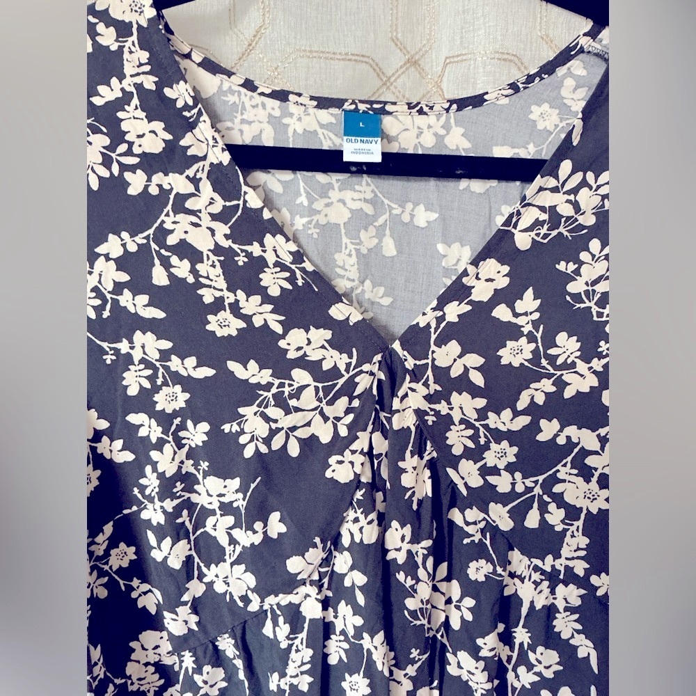 Floral Old Navy White and Gray Long Sleeve Sundress sz L - Picture 5 of 8
